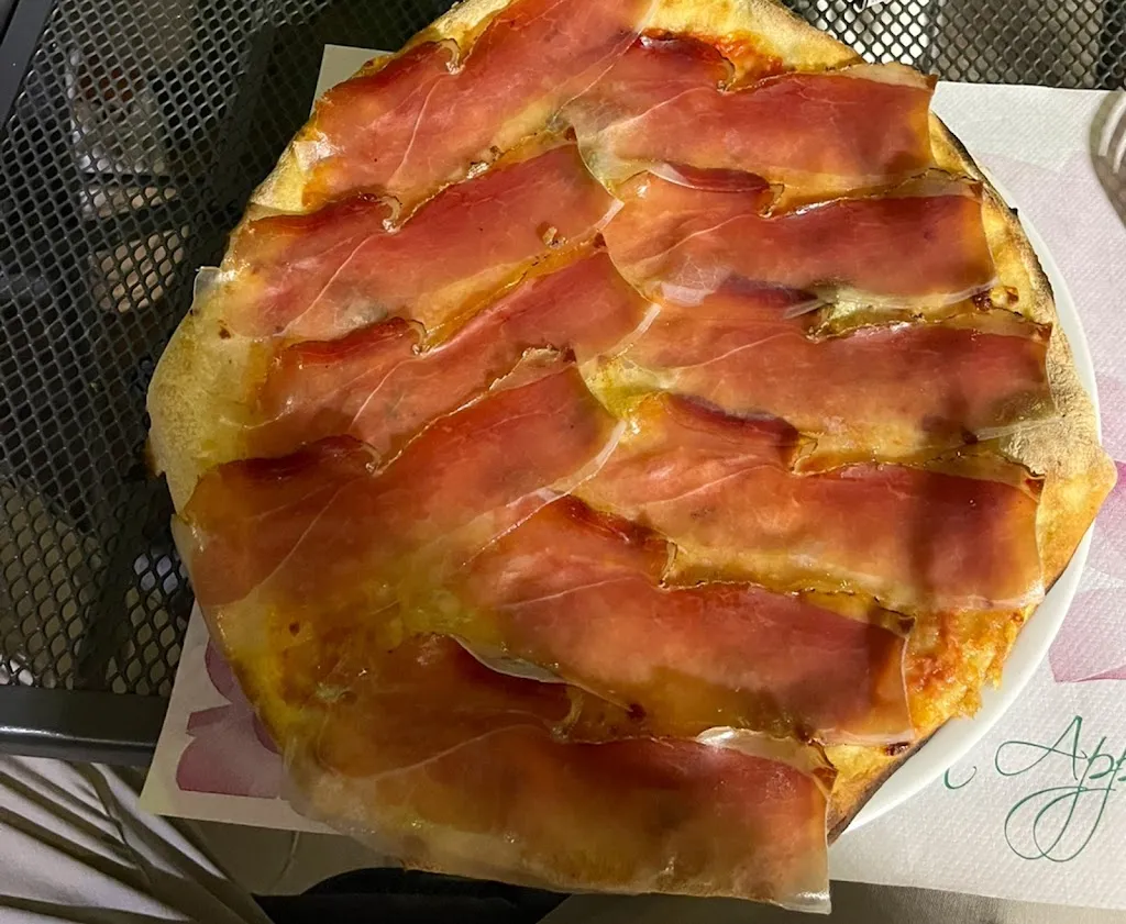 Cyprien G_Pizza Granda_Lavis_review