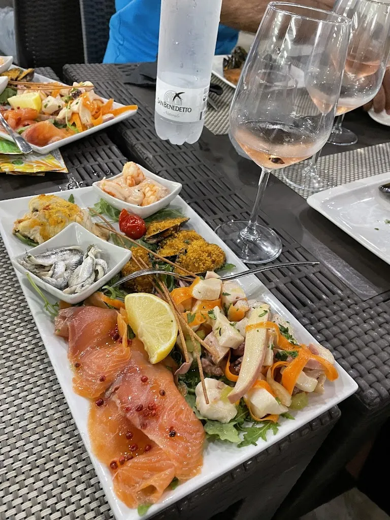 Binario 19_Maglie_slider_image_3