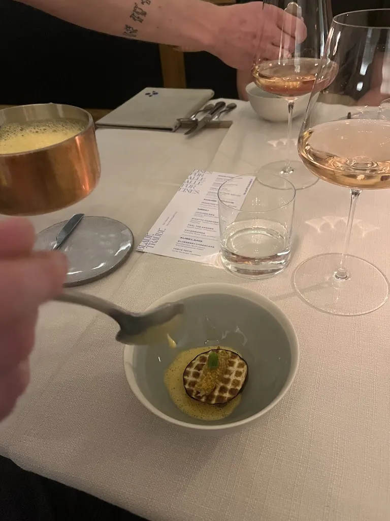 Philipp K_Zur blauen Traube_Lagundo_review