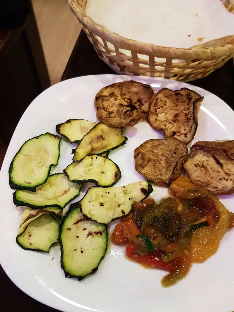 Julia Poleshenko_Bombetta_Maglie_review