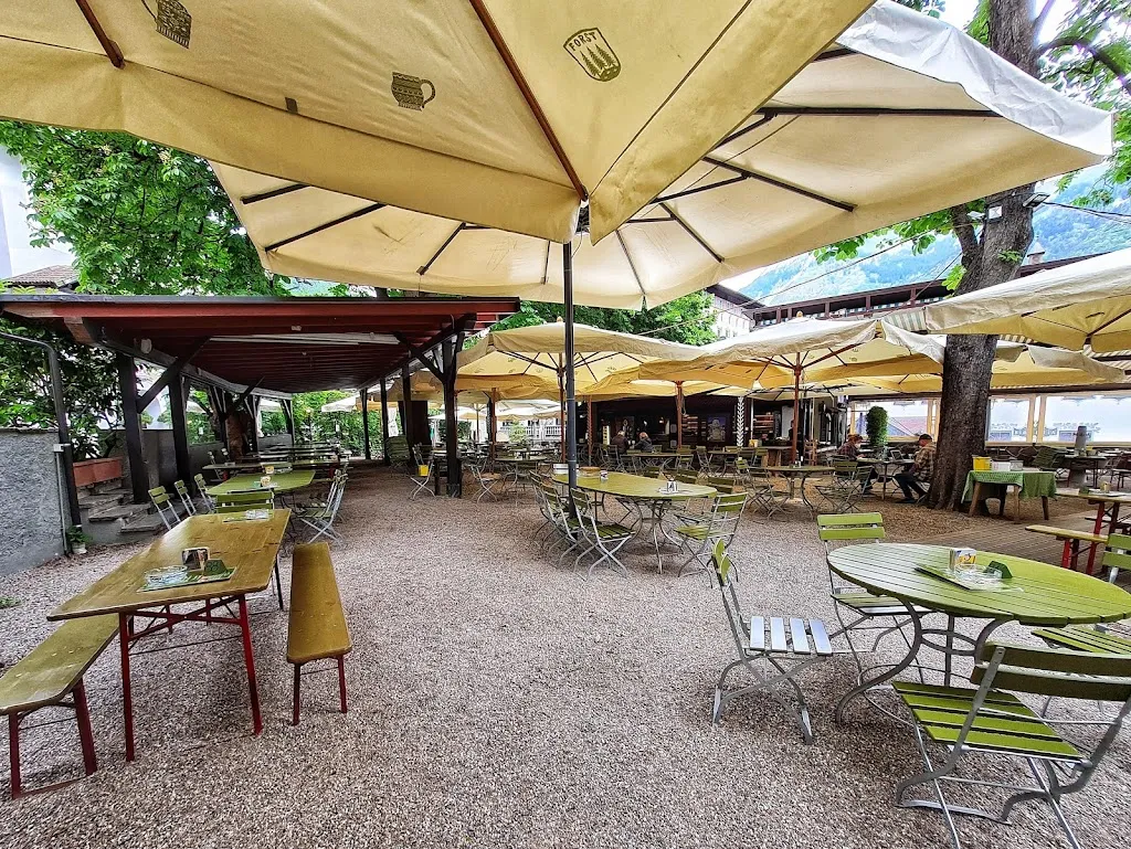 Braugarten Giardino Forst & Casette Natalizie restaurant in Lagundo