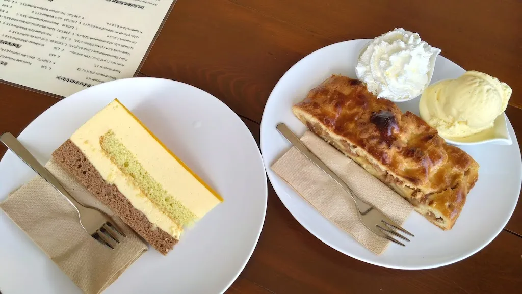 Regina Kunz_Kaffee Konrad_Lagundo_recensione