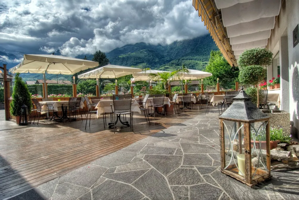 Pension - Restaurant - Pizzeria Löwen - Algund restaurant in Lagundo