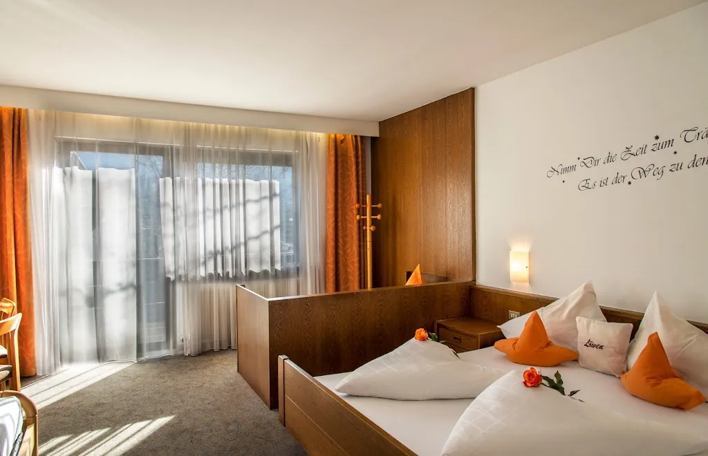 Pension - Restaurant - Pizzeria Löwen - Algund_Lagundo_slider_image_2