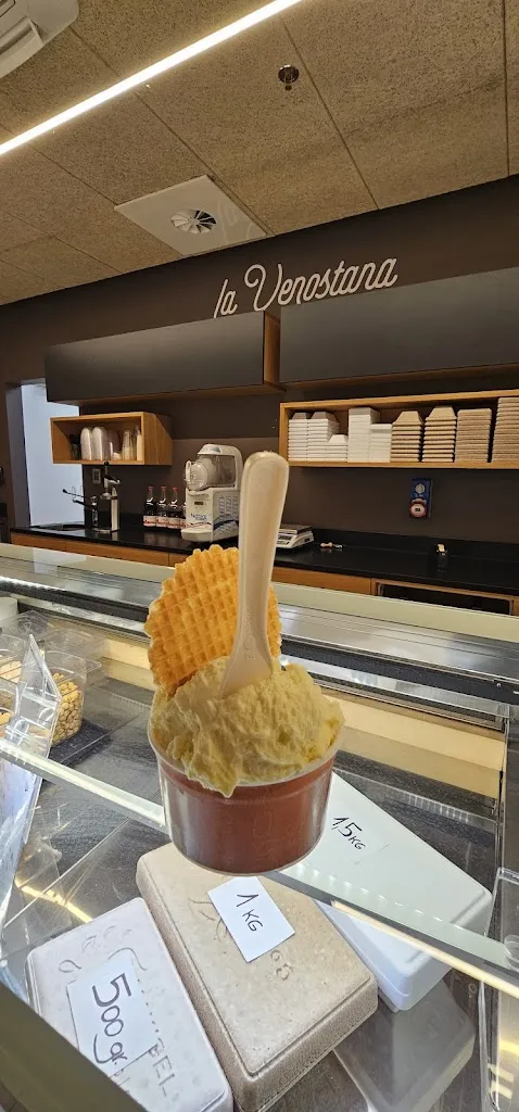 R _111_Come In Cafe Bistro_Lagundo_review