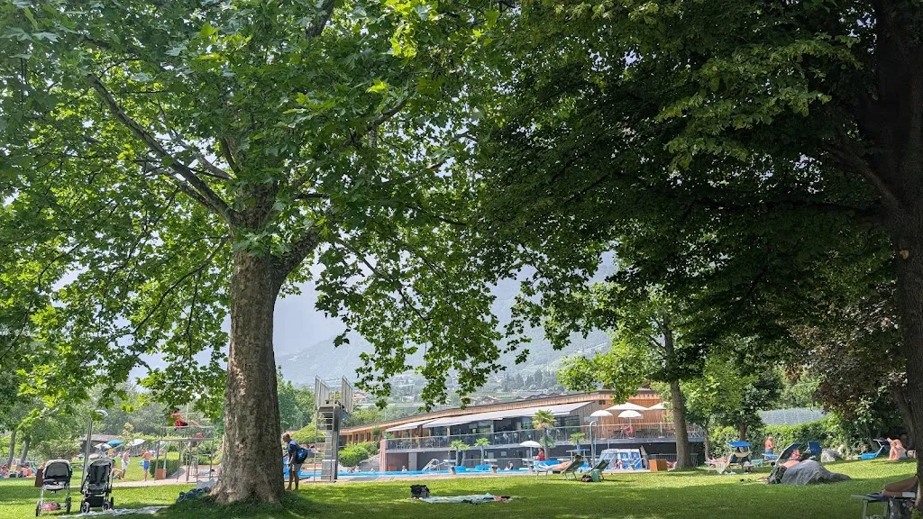 Tobias Speicher_Freibad Lido Algund_Lagundo_review