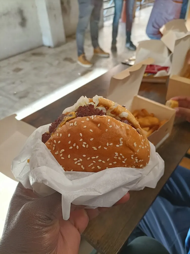 Menu_Burgers Shack_Laives_image_7