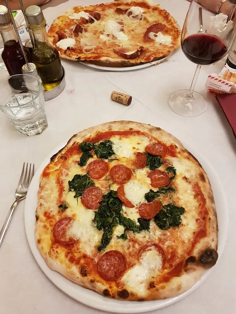 Paul Regan_Restaurant - Pizzeria Moro_Laives_review