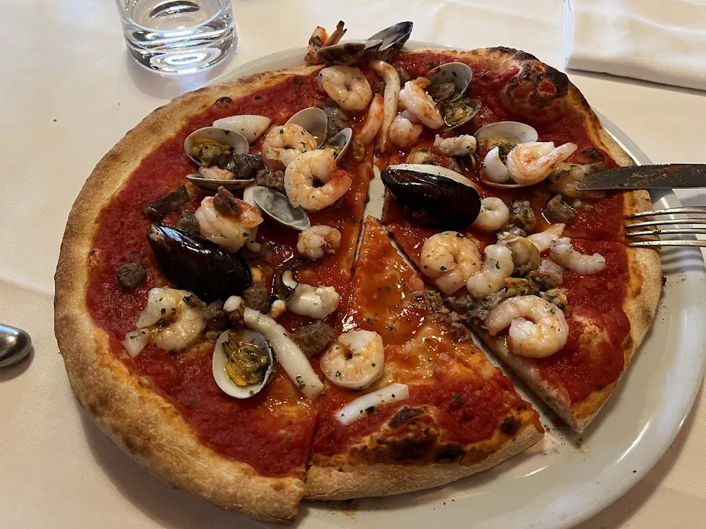 Dmytro Kirichek_Restaurant Pizzeria Würstlhof_Laives_review