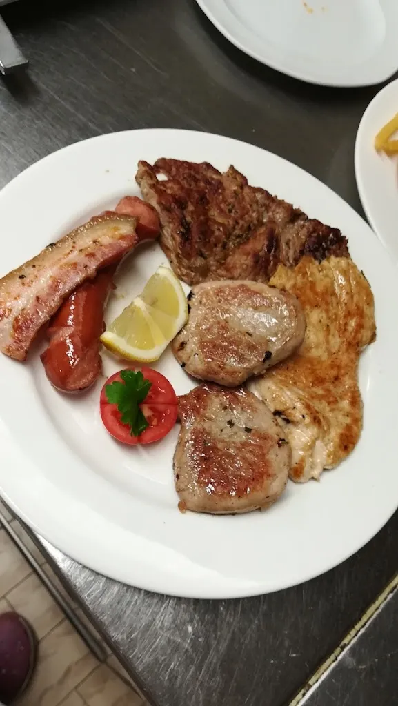 Menu_Gasthaus Bar Brunner_Laives_image_3