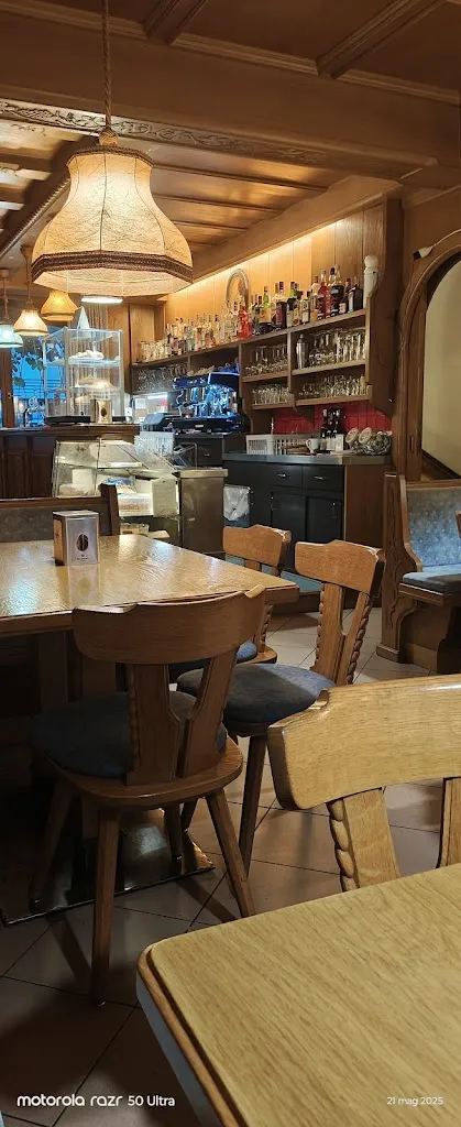 Gasthaus Bar Brunner_Laives_slider_image_1