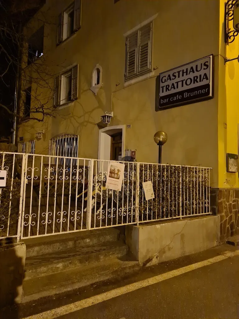 Gasthaus Bar Brunner_Laives_slider_image_3