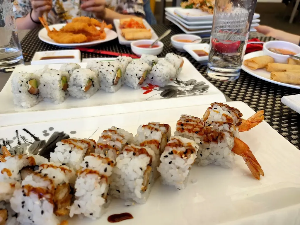 Chinesisches und thailändisches Restaurant_Laives_slider_image_3