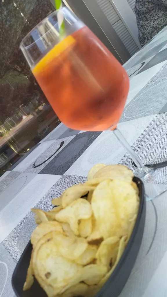 Vincenza Pizzutilo_Engel Bar Pizzeria_Laives_review