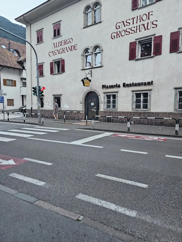Gopi B_Albergo Casagrande_Laives_recensione