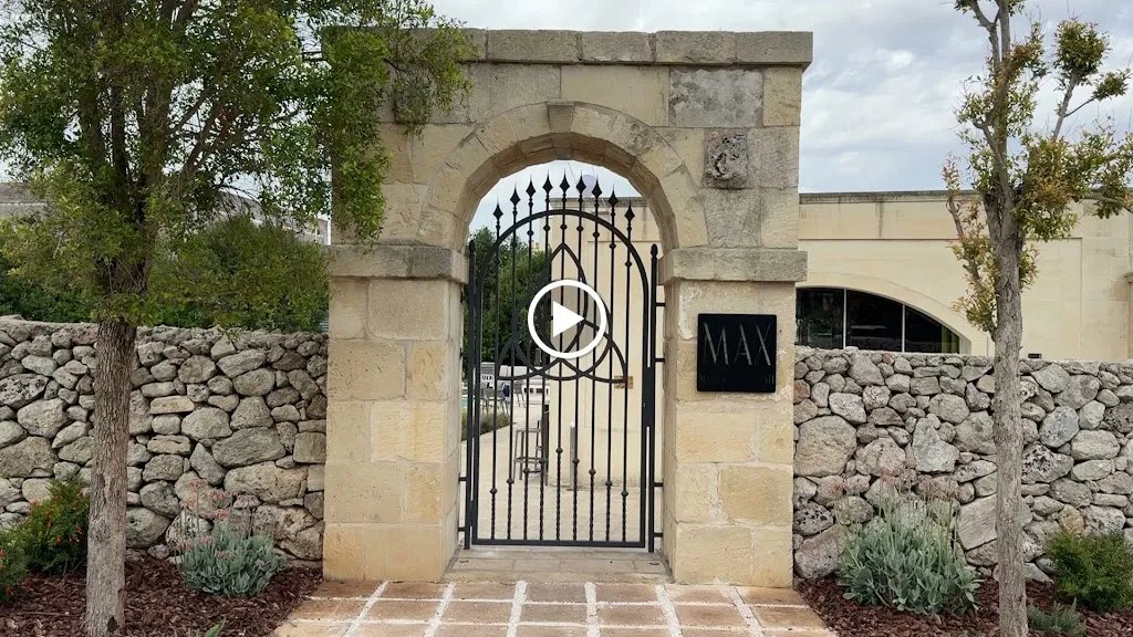 MAX | Massimo Mentasti_Maglie_slider_image_2