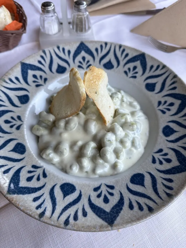 Li Chen_Val Udai food & rooms_Mazzin_review