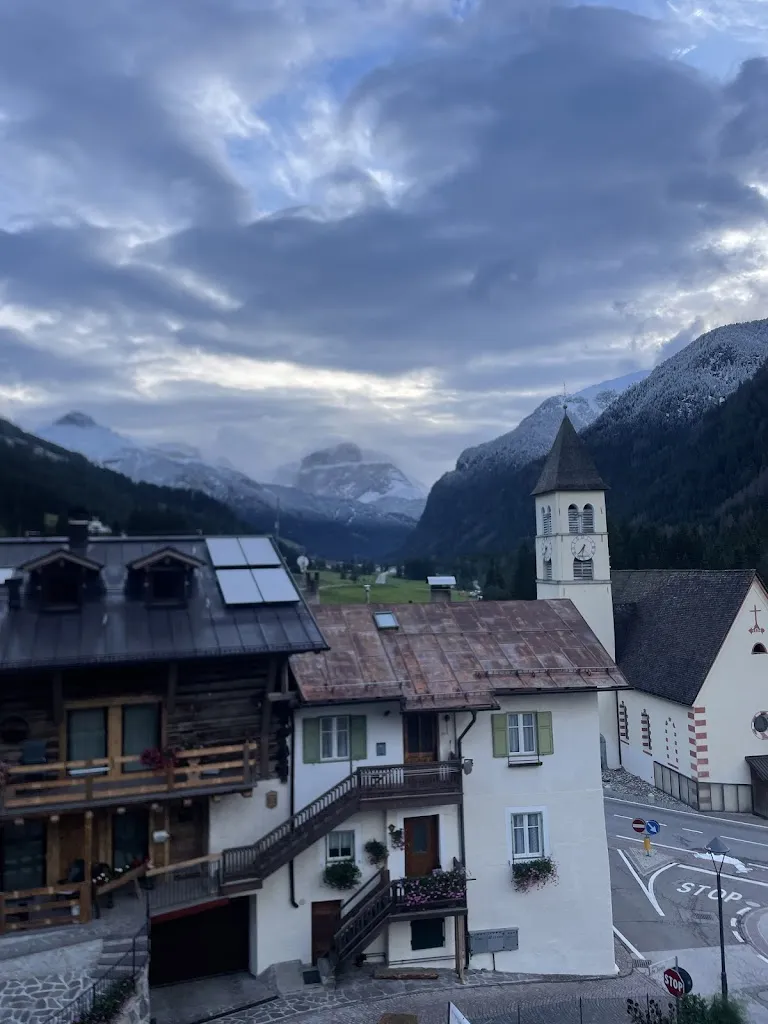 astrid Lindstedt_Val Udai food & rooms_Mazzin_review