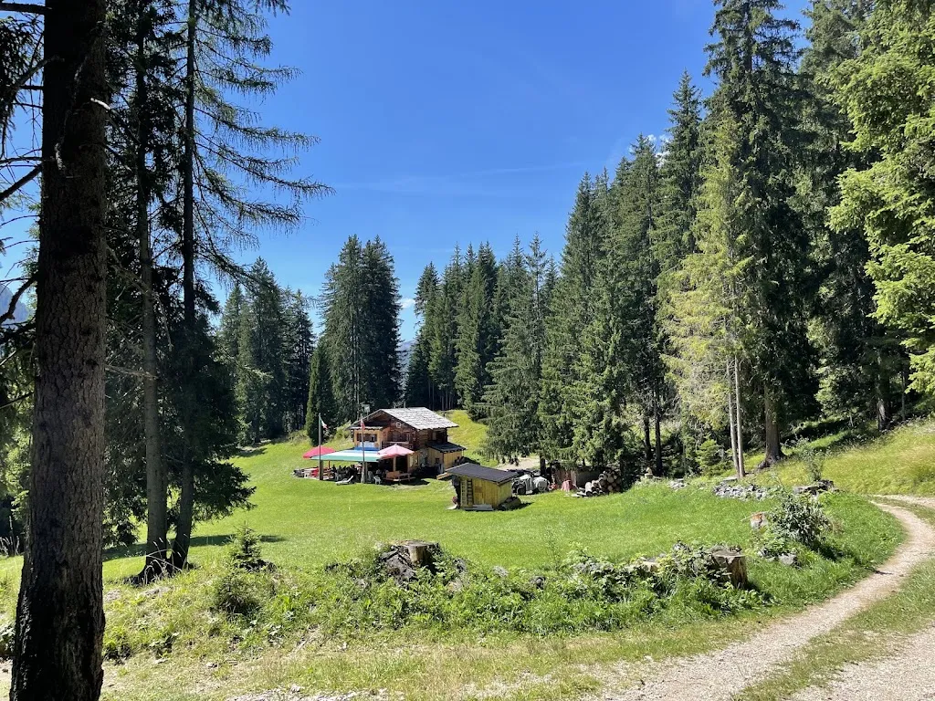 Laura Galassi_Baita Barcia Veia_Mazzin_review