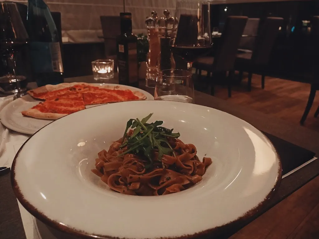 Anna Krokkerova_Restaurant Pizza Steakhouse Anny_Marlengo_review