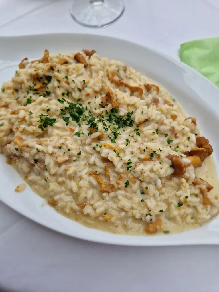 Traubenwirt Restaurant Pizzeria_Marlengo_slider_image_3