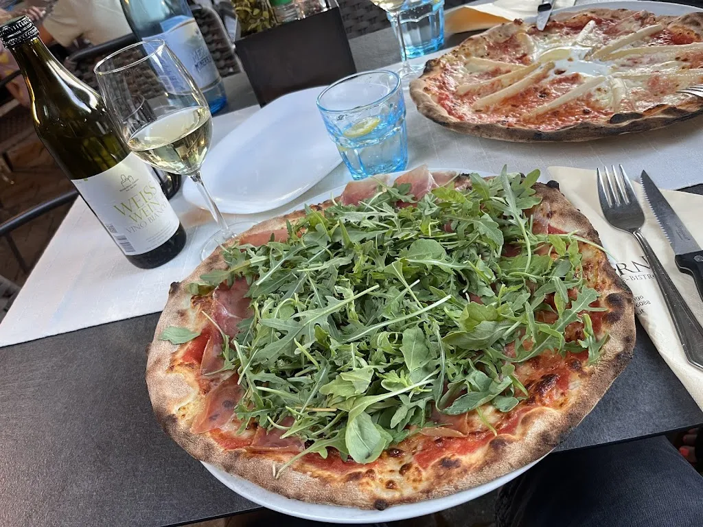 PIZZERIA LADURN_Marlengo_slider_image_3