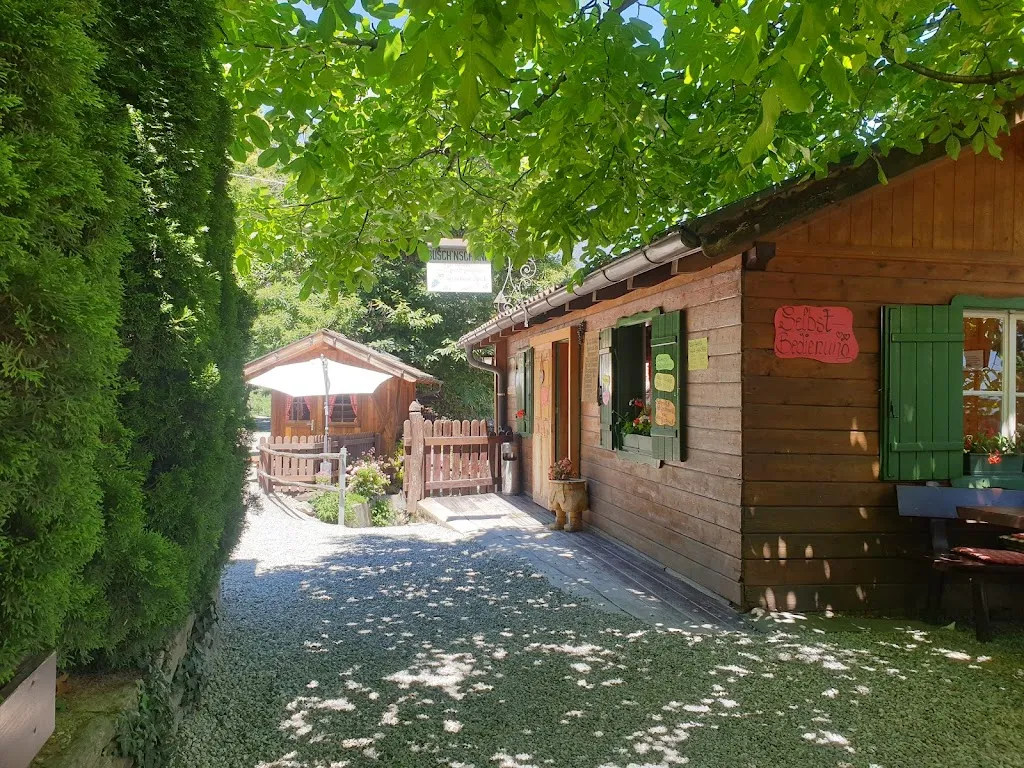 Light Fire_Buschenschank Larchwalderhof_Marlengo_review