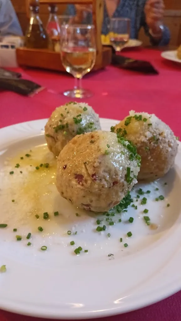 Trattoria Il Montanaro Esigente_Malosco_slider_image_2