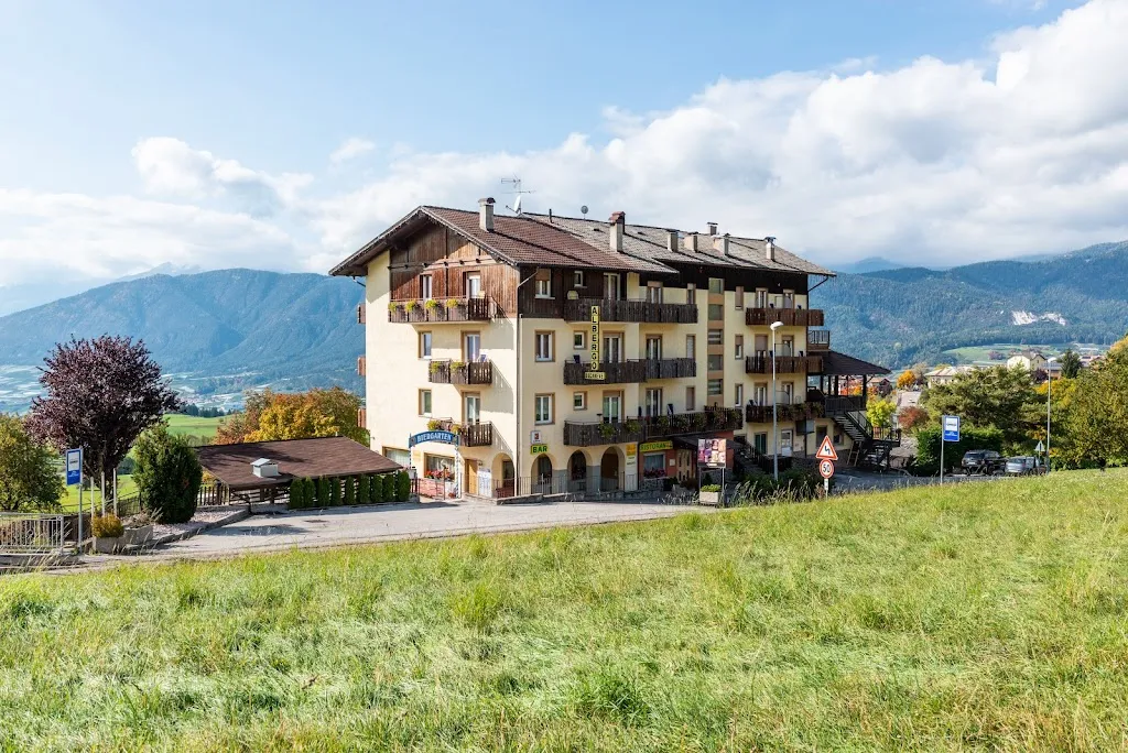 Albergo Bucaneve restaurant in Malosco