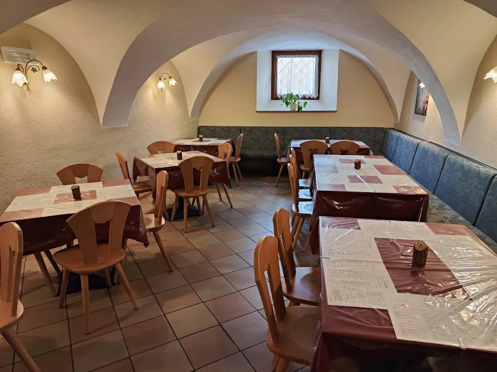 Pizzeria - SpeckKeller "LA CANTINOTA" restaurant in Malosco