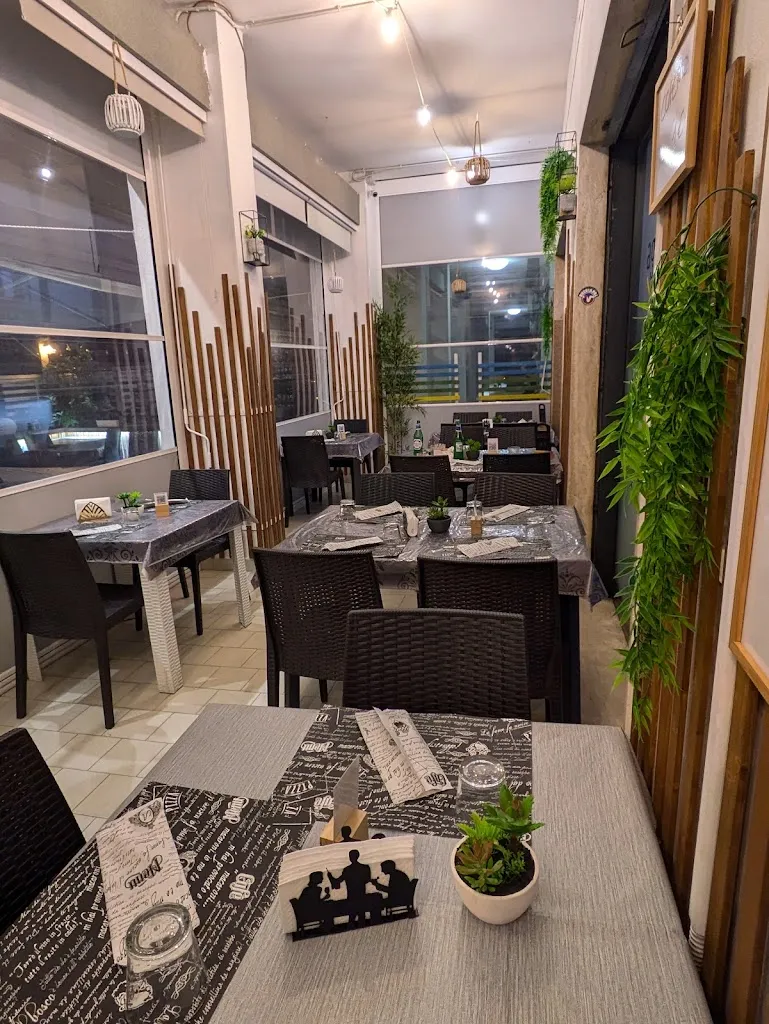 Agapè_Maglie_slider_image_1