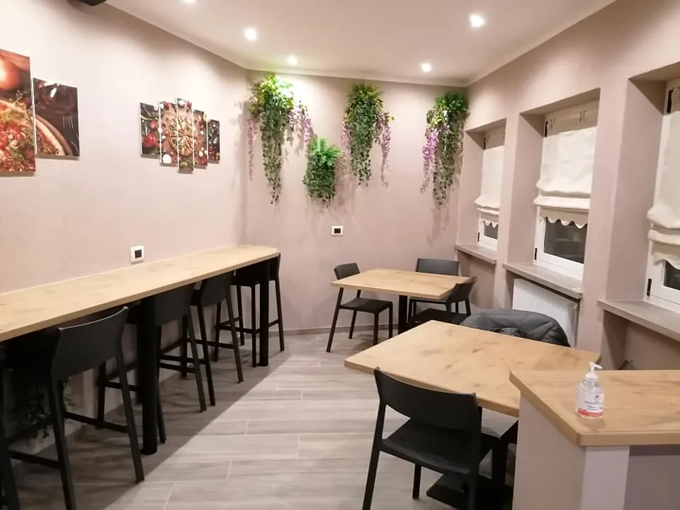 Pizzeria Basilico Napoletano Fondo restaurant in Malosco