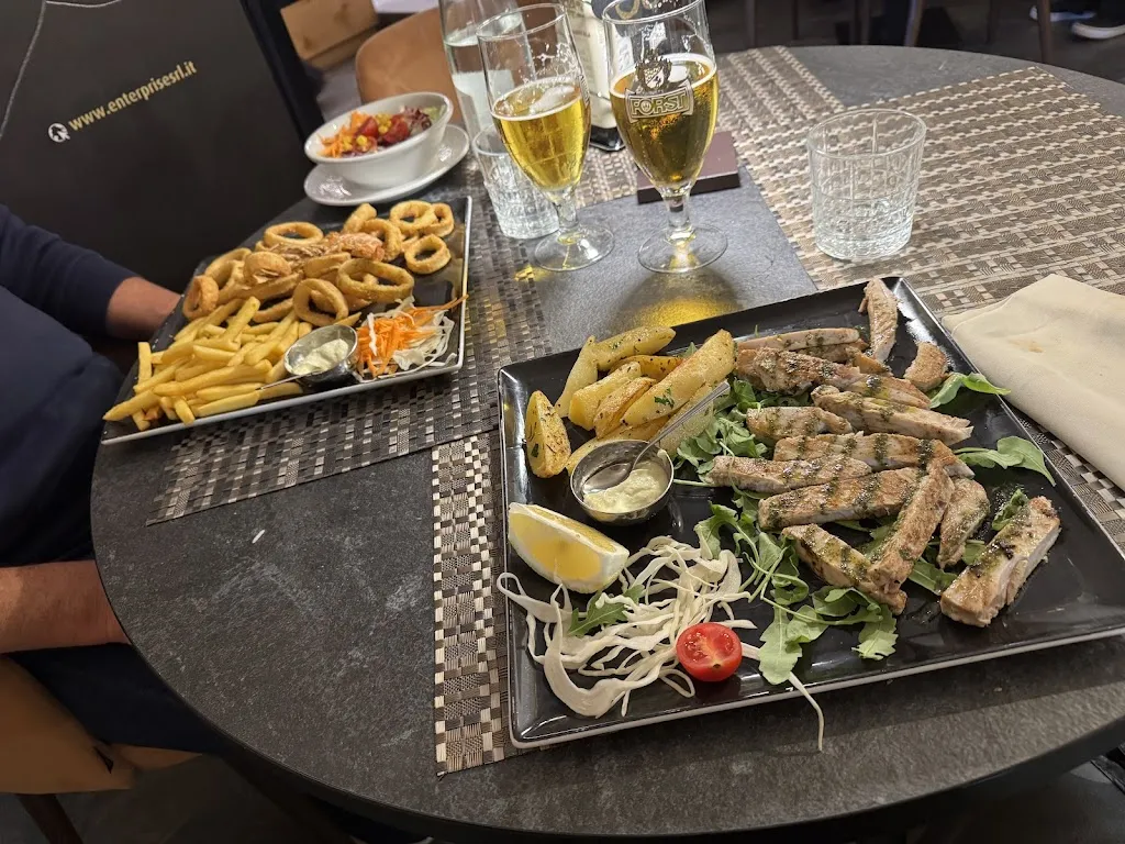 Andrea Mellai_La_Lanterna ristorante pizzeria_Fondo_TN_Malosco_review