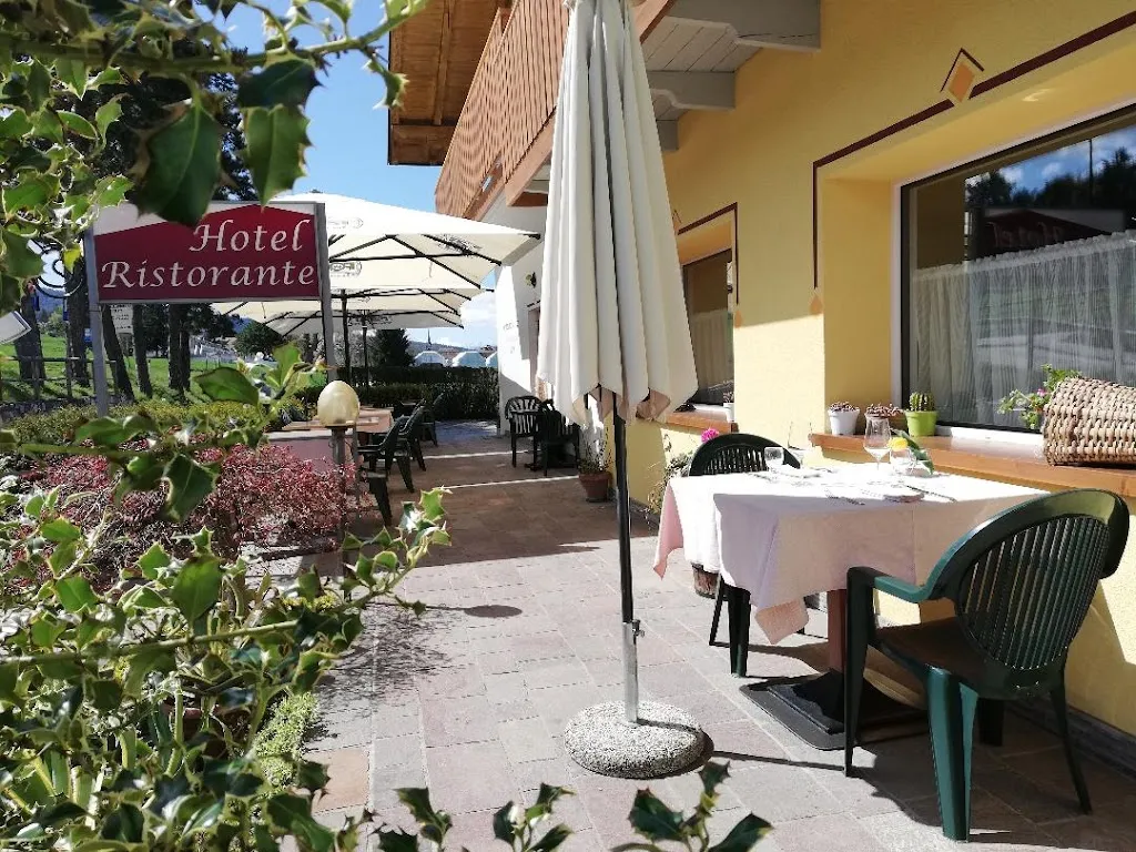 Albergo Stella Alpina restaurant in Malosco