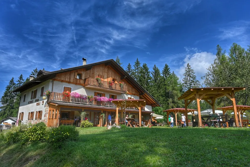 Rifugio Regole_Malosco_slider_image_3