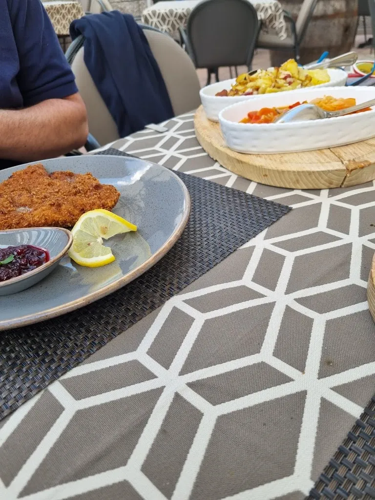 Menu_Restaurant zum Schloss_Malles Venosta_image_5