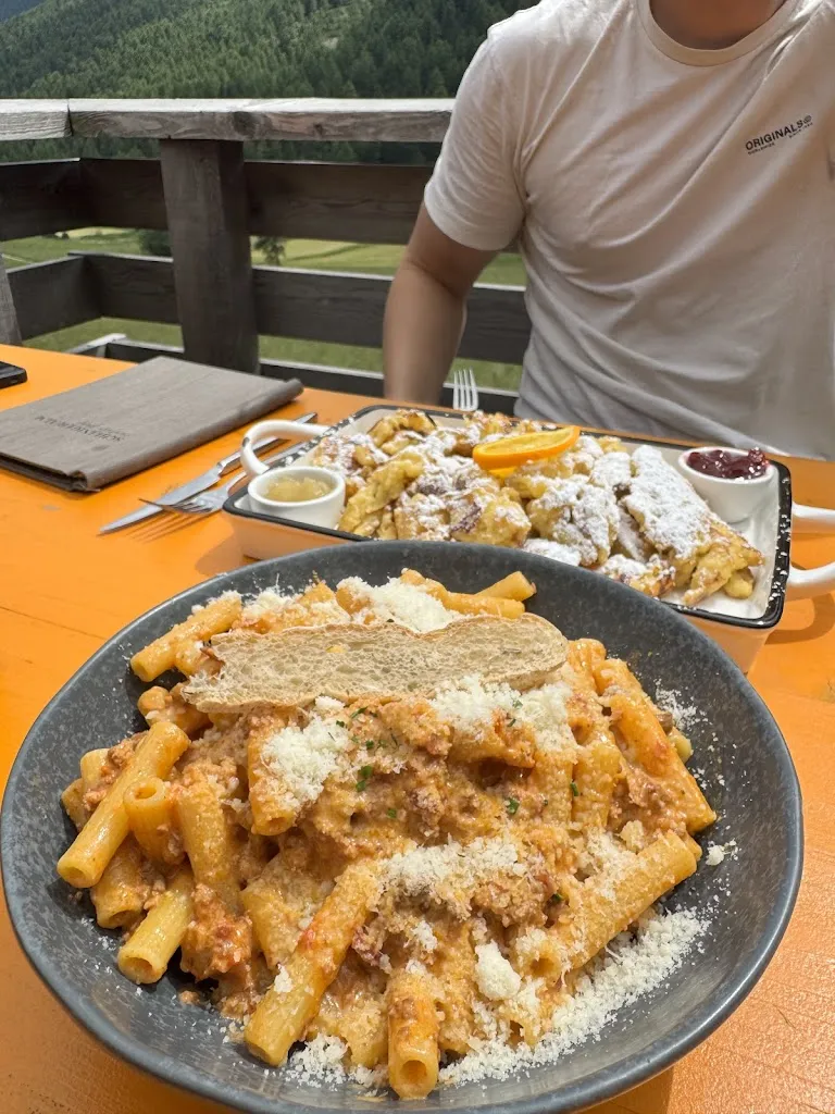 Sophie Wickel_Schliniger Alm_Malles Venosta_review