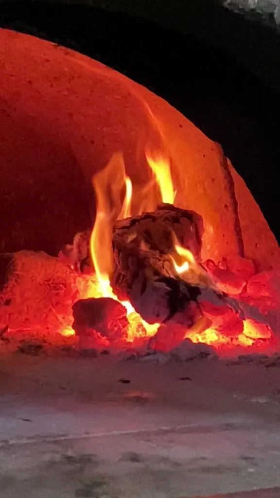 Umberto Coluccia_Focu Meu | Rosticceria_Maglie_review