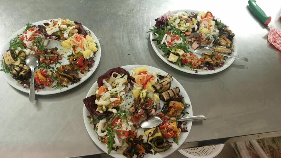 Focu Meu | Rosticceria_Maglie_slider_image_3