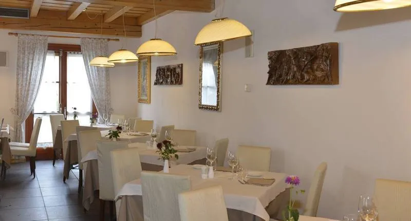 Ristorante La Cacciatora restaurant in Mezzocorona