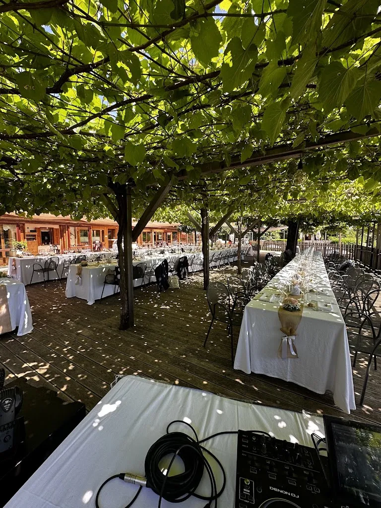 Albergo Tre Cime restaurant in Mezzocorona