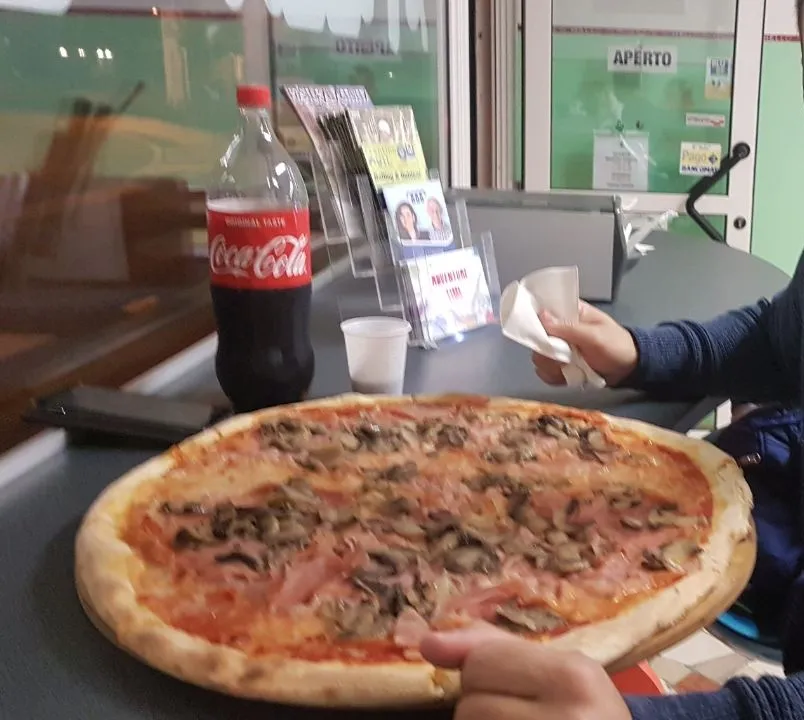 Kostas Tzoumpas_Pizza al Taglio Quadrifoglio_Mezzocorona_review