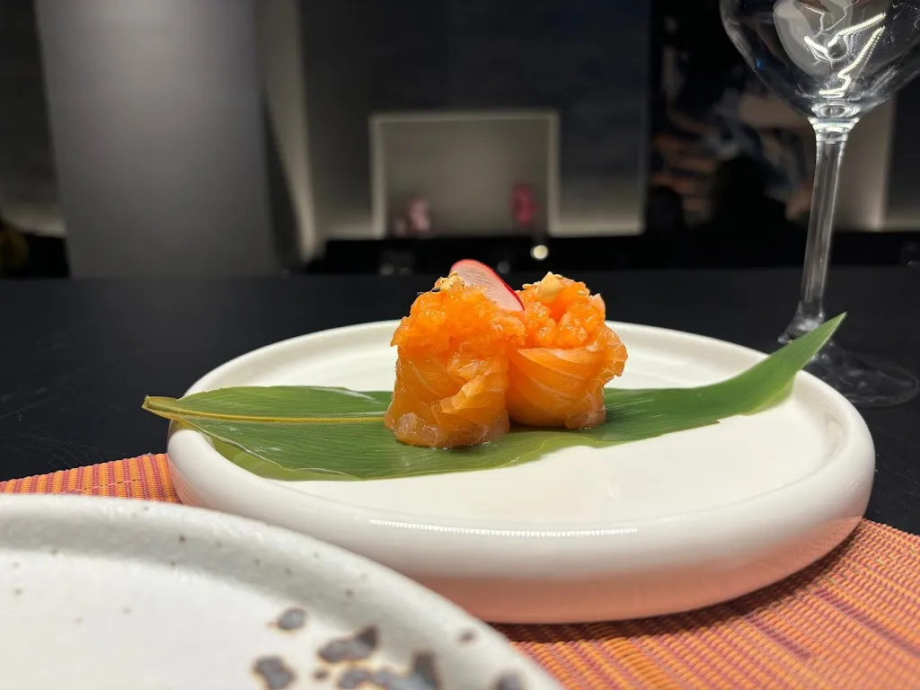 Takami Sushi_Maglie_slider_image_3