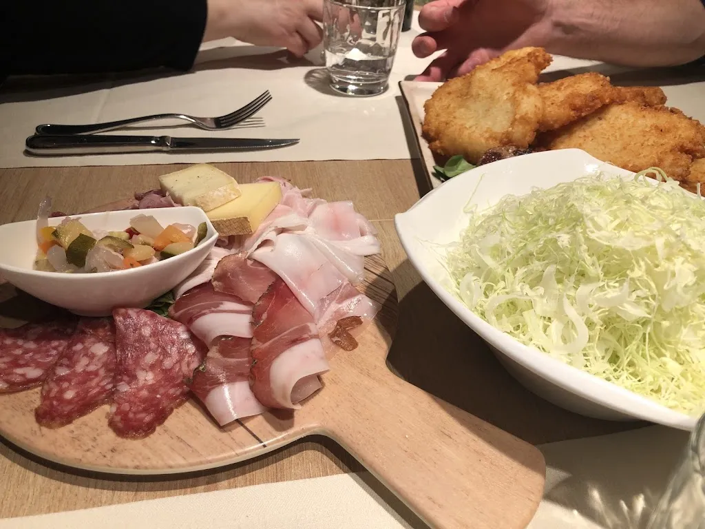 Rash Ijaz_Ristorante Pizzeria Ai Piani_Mezzolombardo_recensione