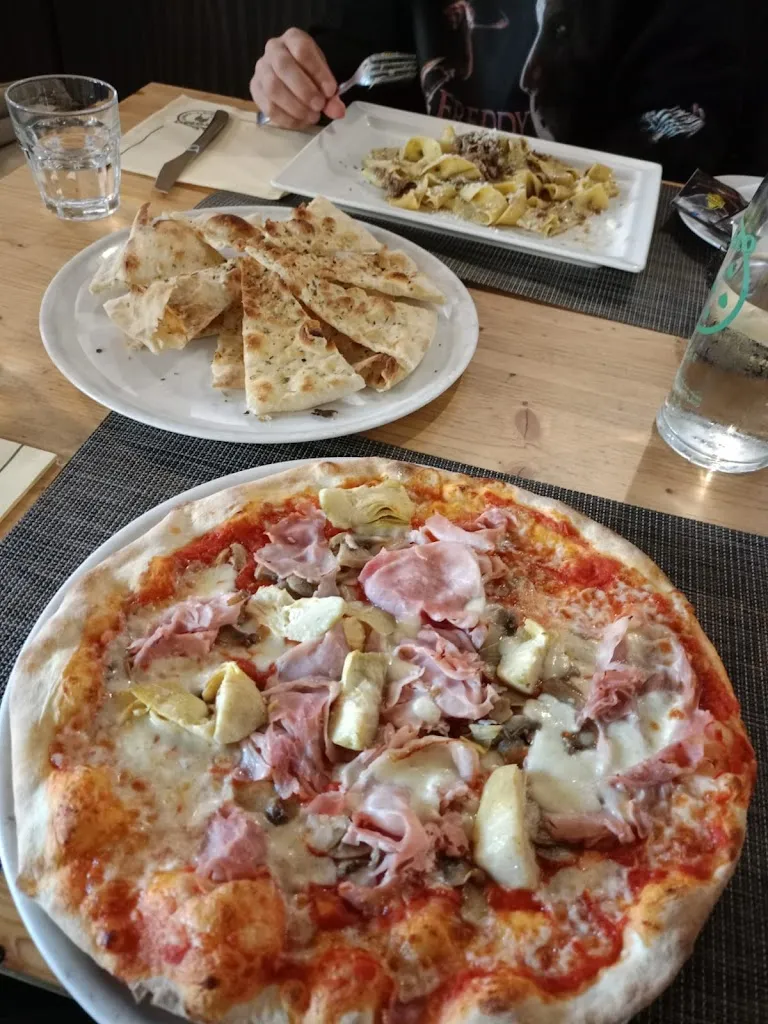 Ristorante Pizzeria Al Duomo_Mezzolombardo_slider_image_3