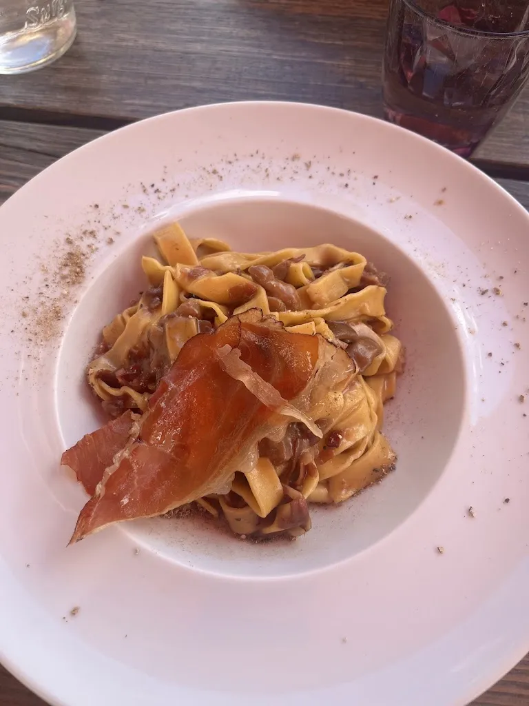 victor martinez_Ostaria Tyrol_Moena_review