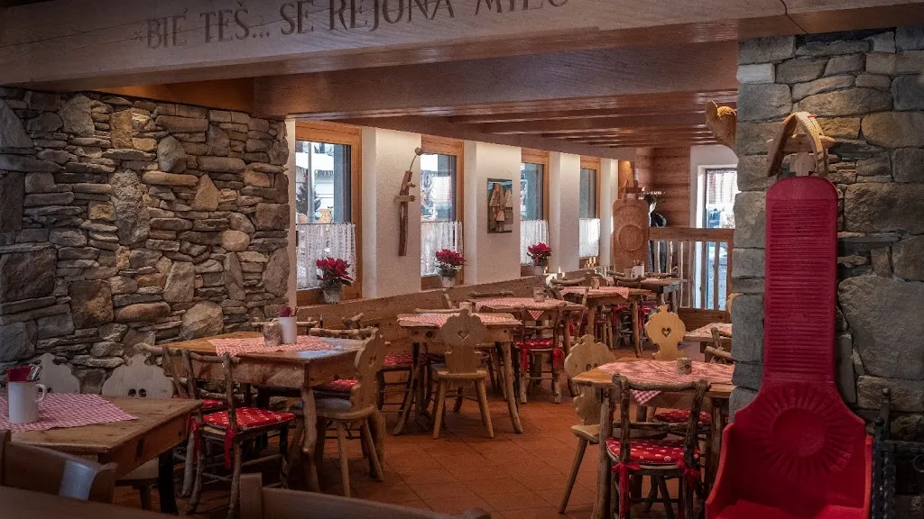 Ostaria Tyrol_Moena_slider_image_1