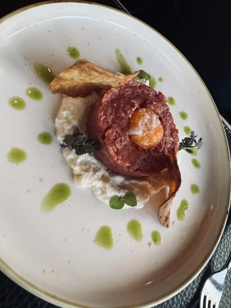 Katherine Armitage_Malga Roncac_Moena_review