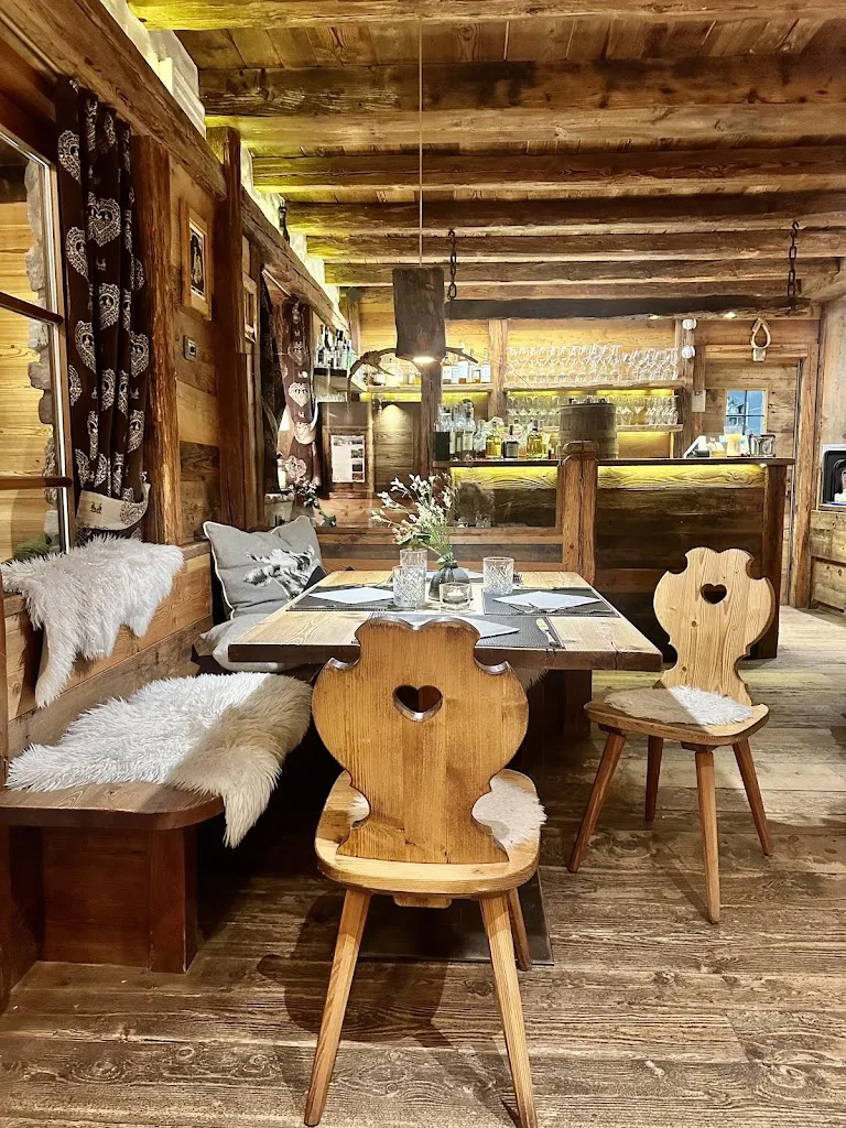 Anna Salak_Malga Roncac_Moena_review