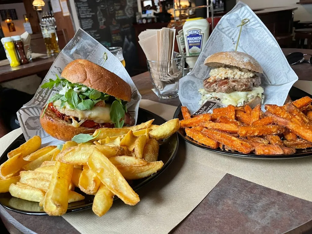 Nibada Pub_Moena_slider_image_2